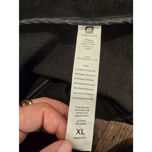 Fabletics Bray Moto Jacket Black Women’s XL NWT Faux Leather Detail Zip Up Activ - Picture 3 of 12